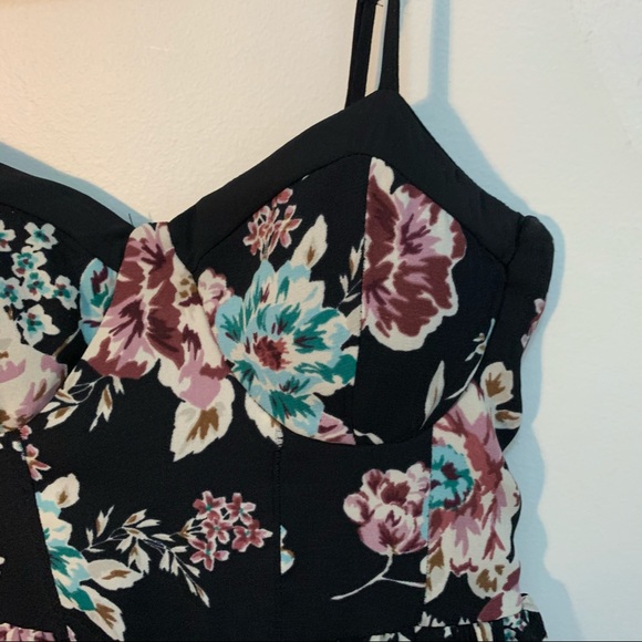 Band of Gypsies Liberty Floral flowy  Dress With Pockets size Small - Picture 11 of 16